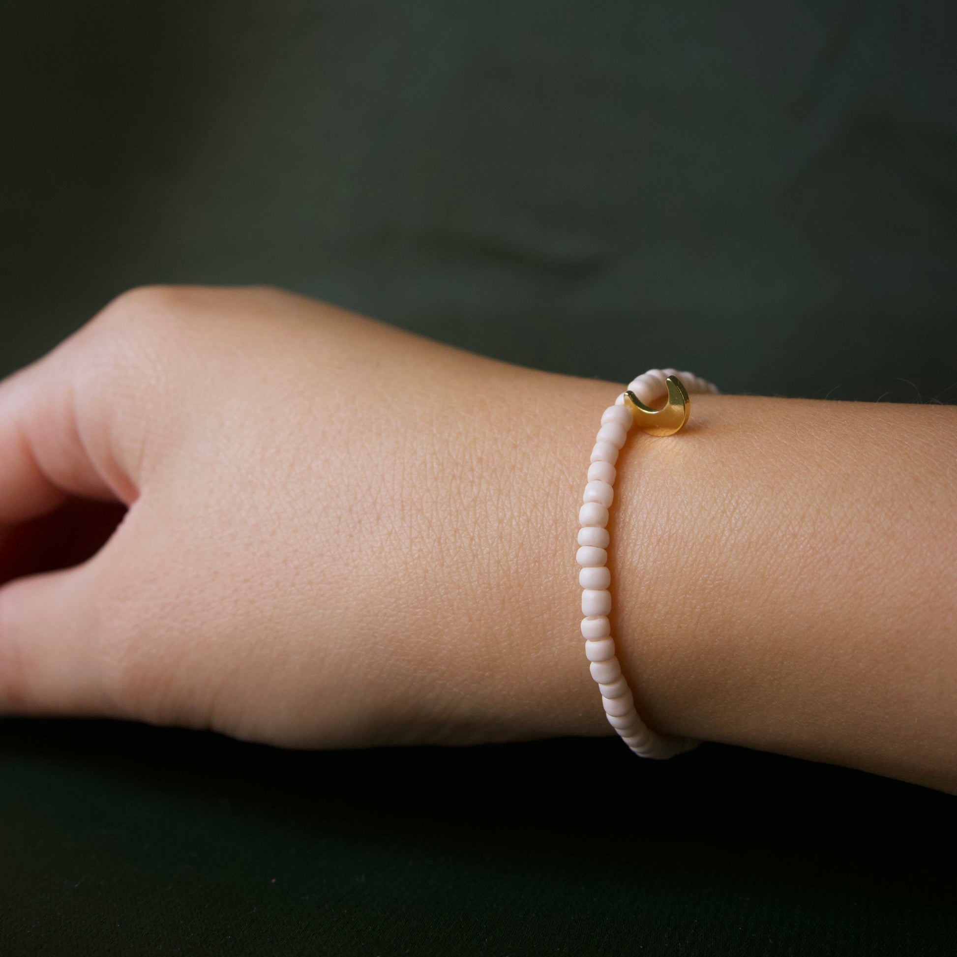 Juno armband vit